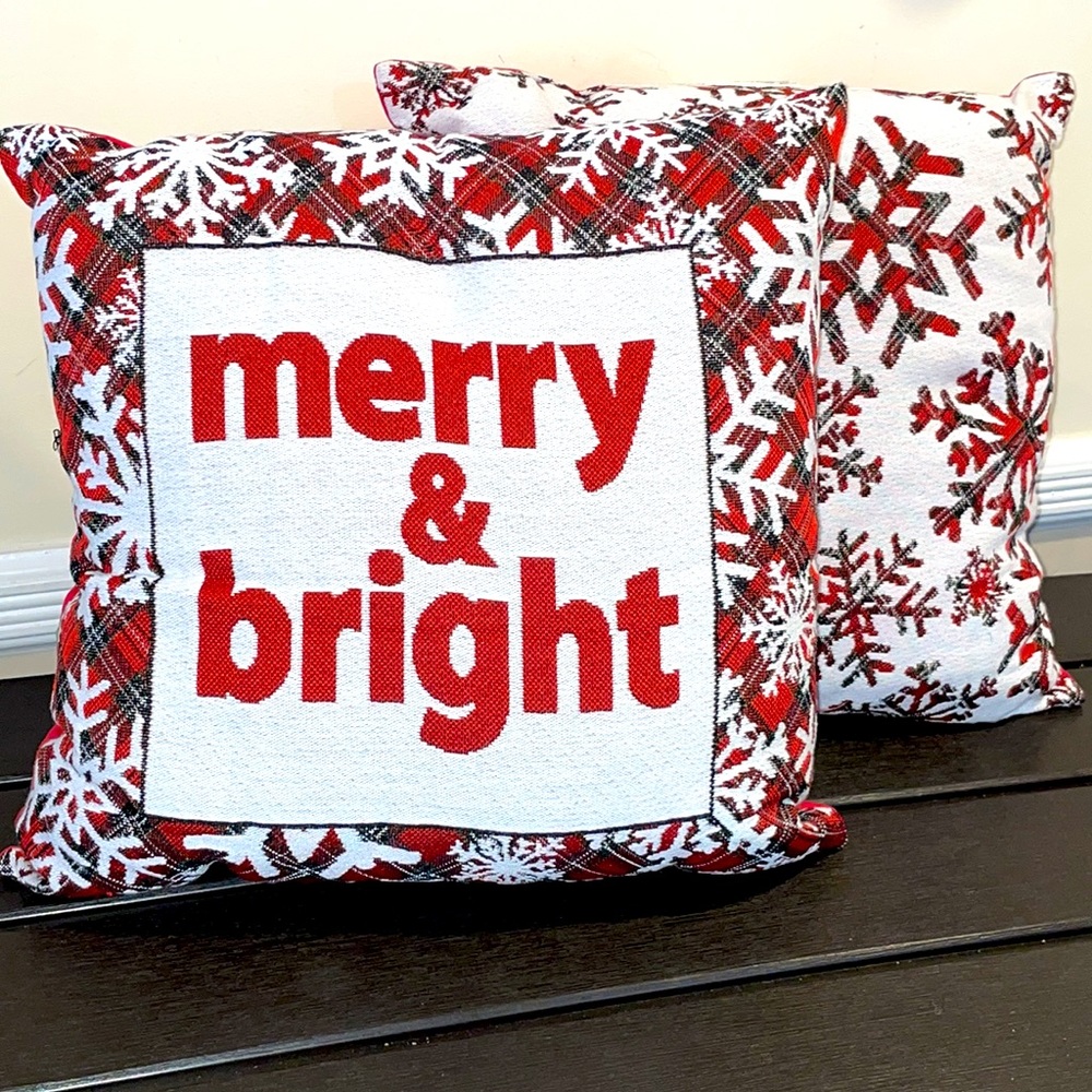 NEW Merry & Bright Snowflake Decorative Throw Pillow Set, 17"x17", 2 Pack